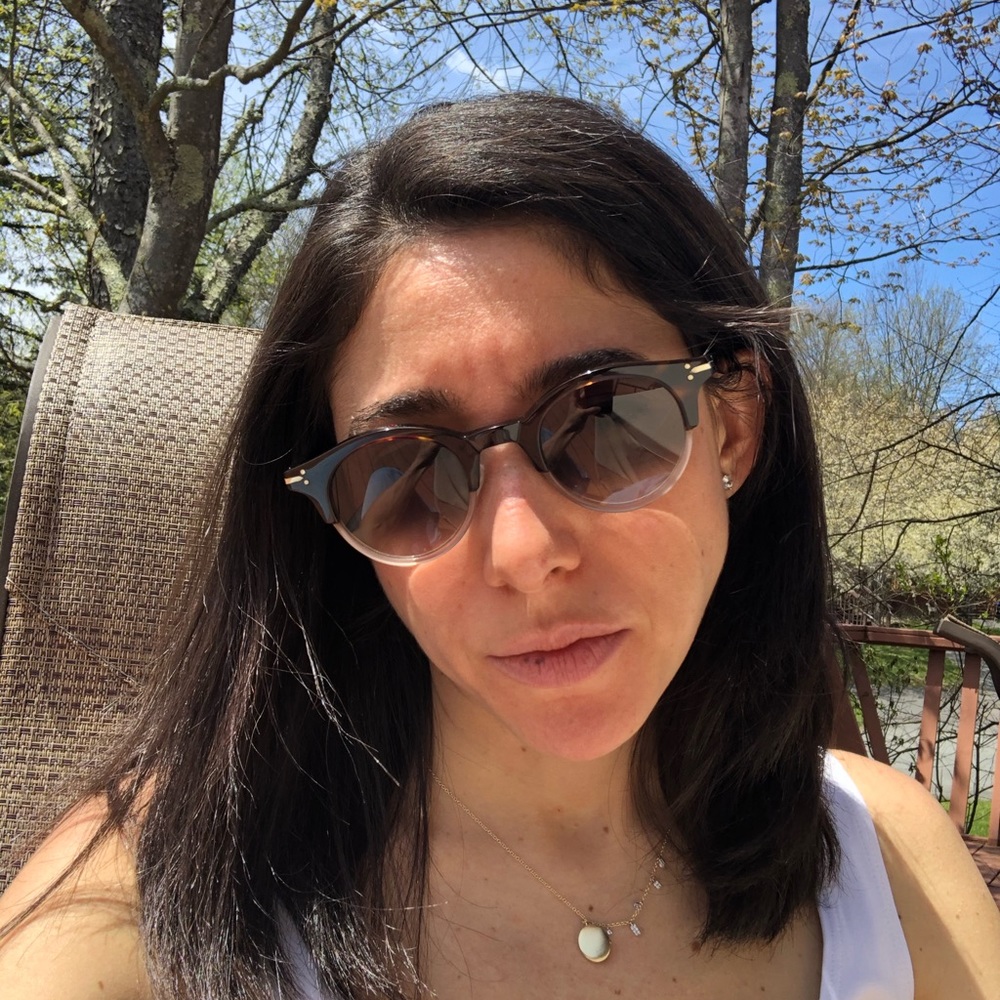 Meet your Posher, Ariela